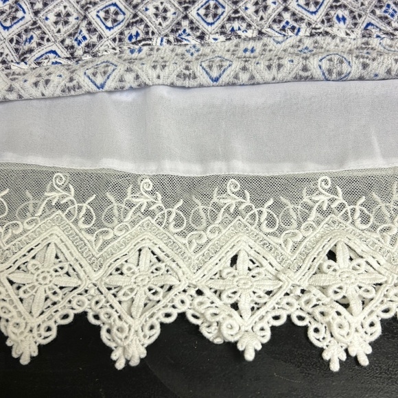 Skies Are Blue Anthropologie | Langlock Blouse Cold Shoulder Lace Croche… - Picture 7 of 10